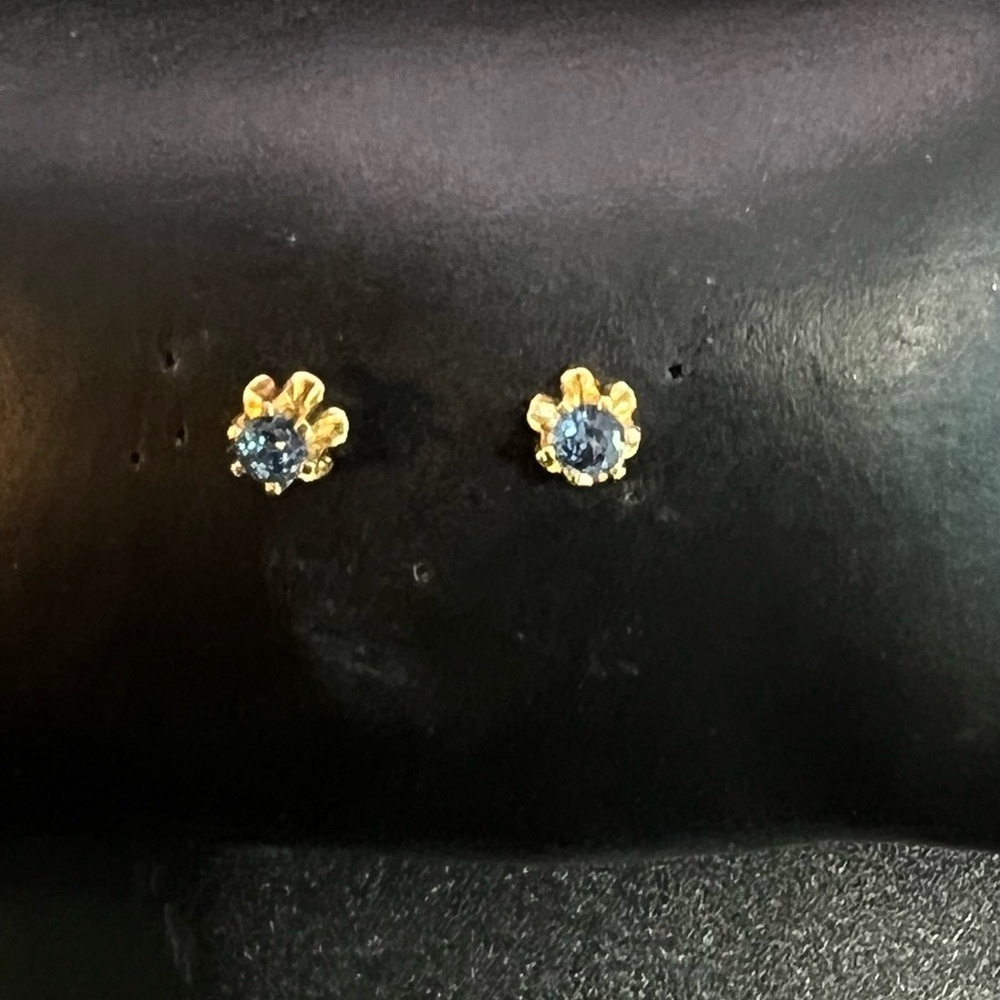 14K YELLOW GOLD SAPPHIRE BUTTERCUP DAINTY SETTING STUDS 🦋 - Picture 16 of 17